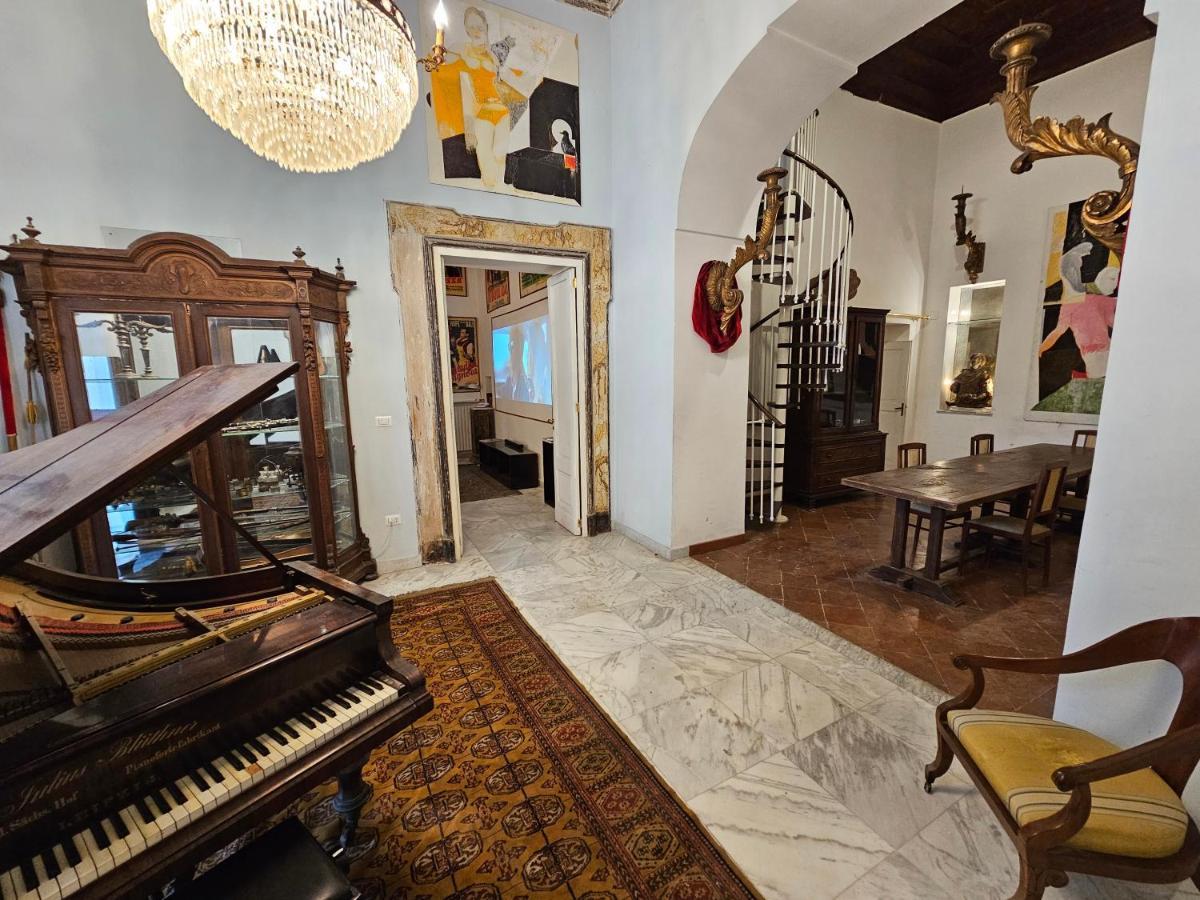 Couette-café The Spanish Palace, Suites, Rooms, & Terraces 3*
