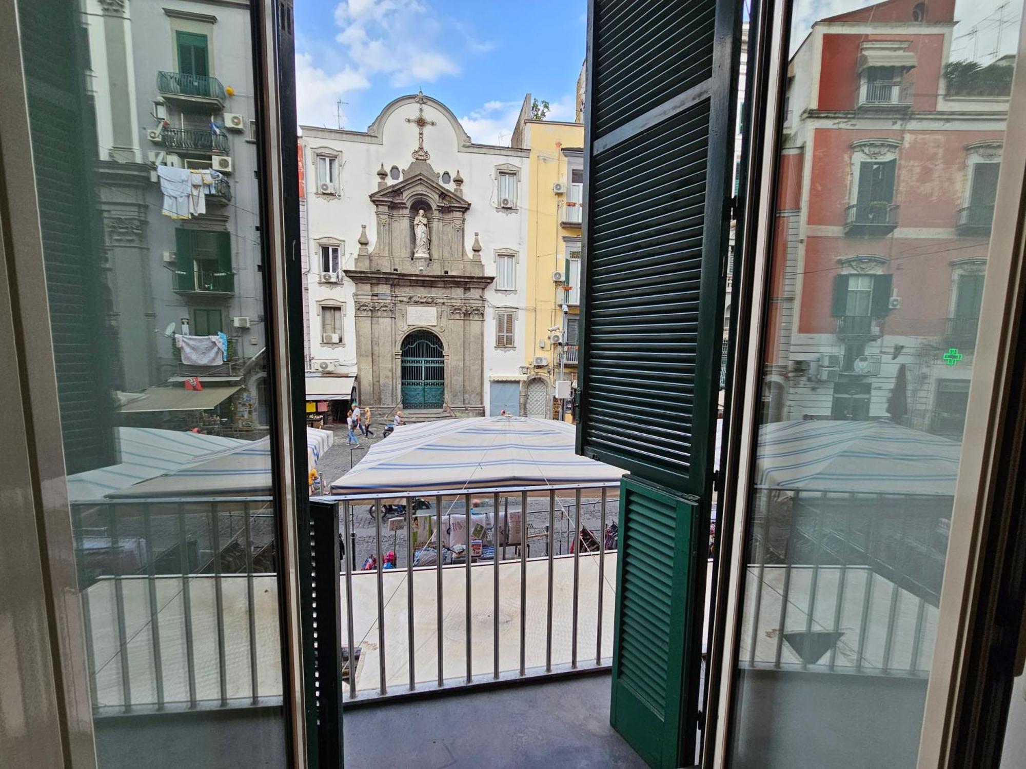 Couette-café The Spanish Palace, Suites, Rooms, & Terraces Naples