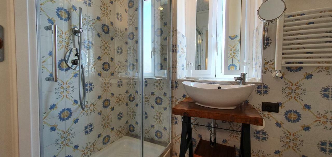 Couette-café The Spanish Palace, Suites, Rooms, & Terraces 3*